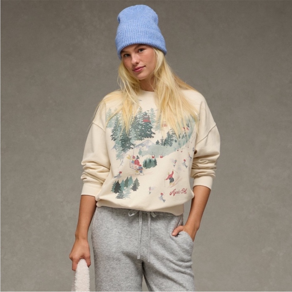 ISO M or L Cozy Cream Apres Ski Graphic Sweatshirt